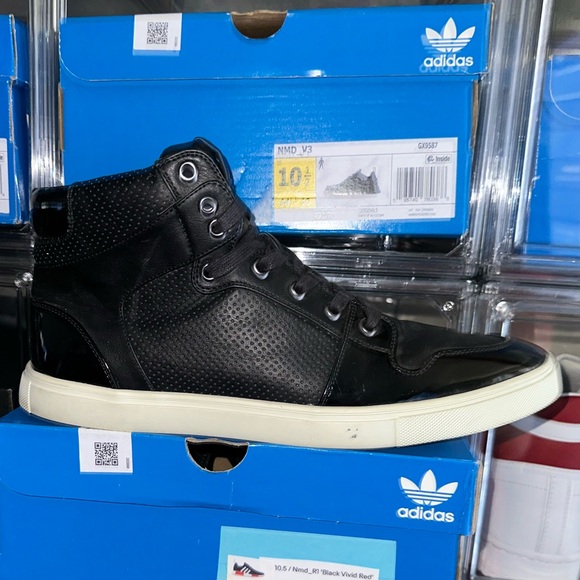 Express Men’s Black Sneakers Mid’s Size 10 Preowned in Excellent Condition - Picture 5 of 10